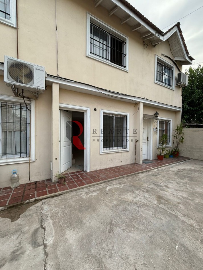 DUPLEX 3 AMBIENTES CON ESPACIO DE GUARDACOCHE EN VENTA SAN MIGUEL 